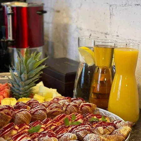 Fregata Nocleg ze śniadaniem 3*